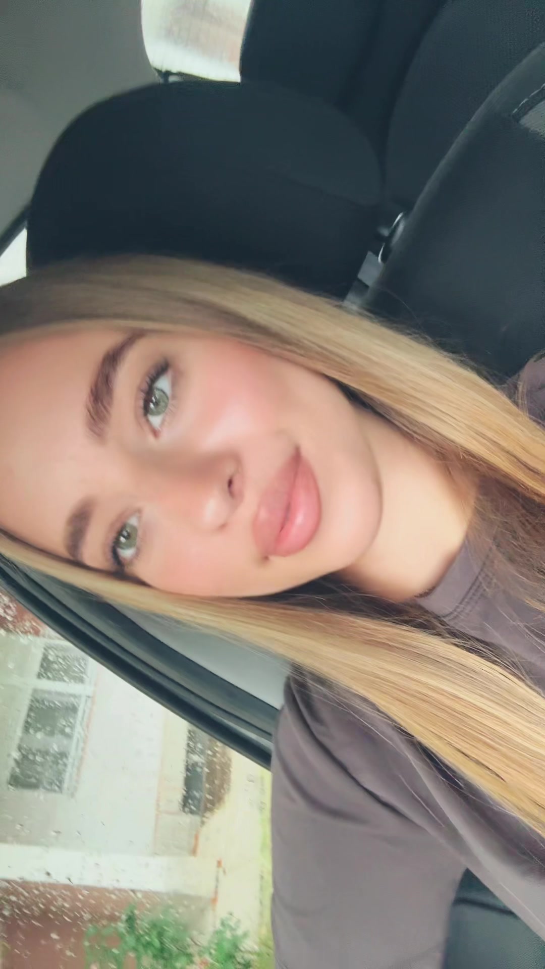 @🦋