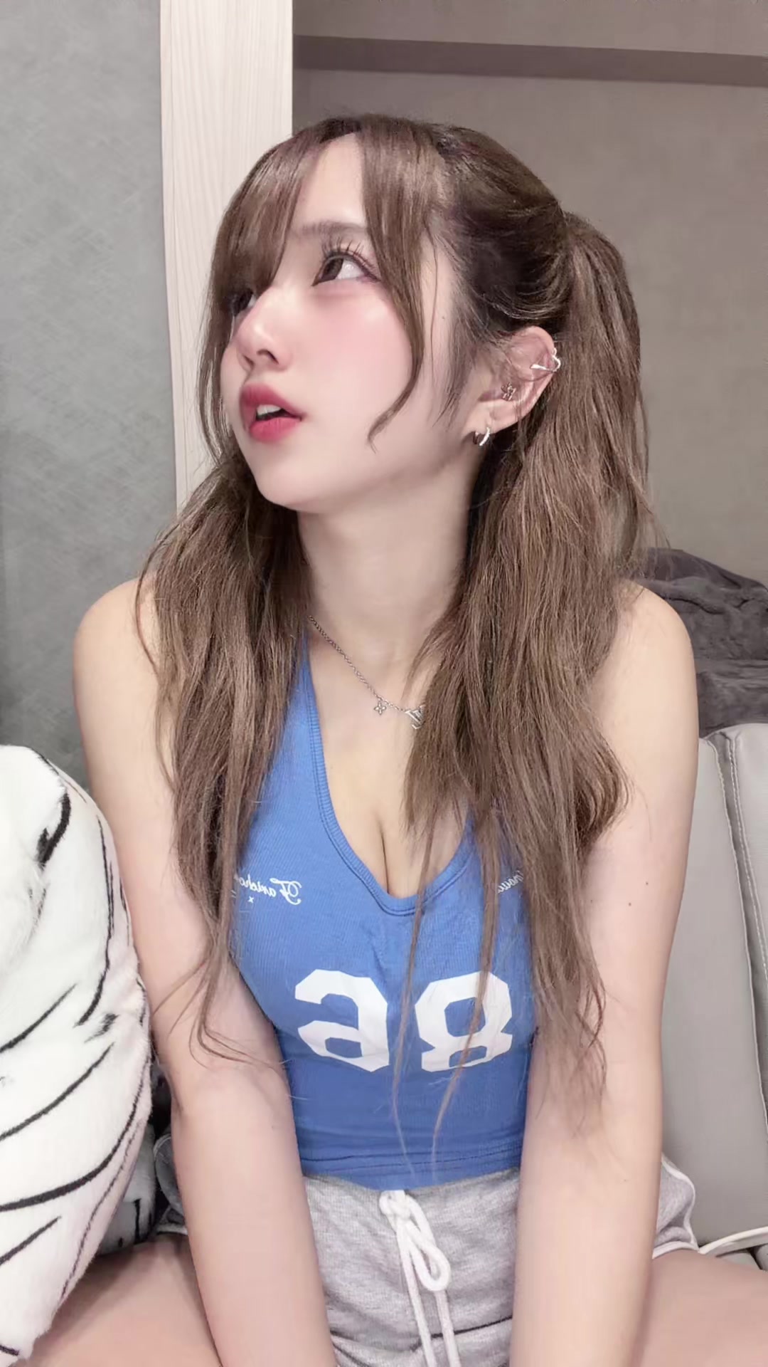 @えま