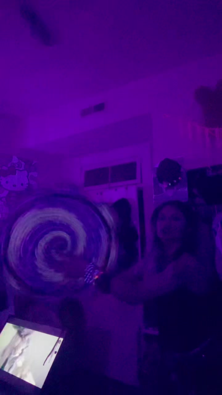 @alondra z.