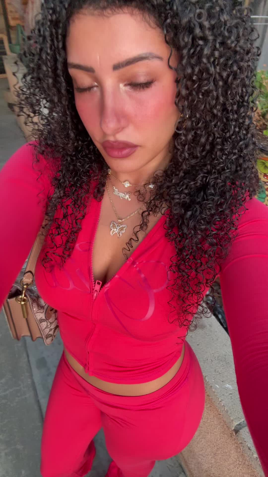 @Nayeli Ortiz ✨
