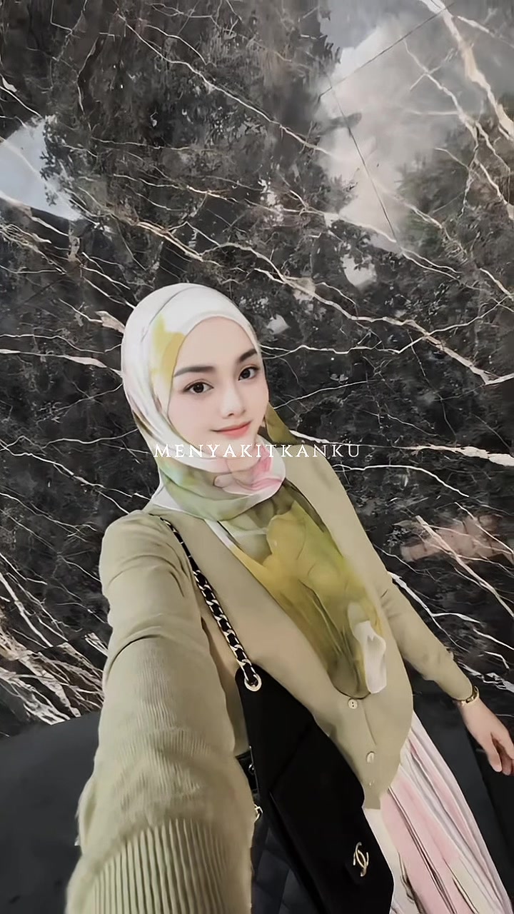@memeymansor_🦋