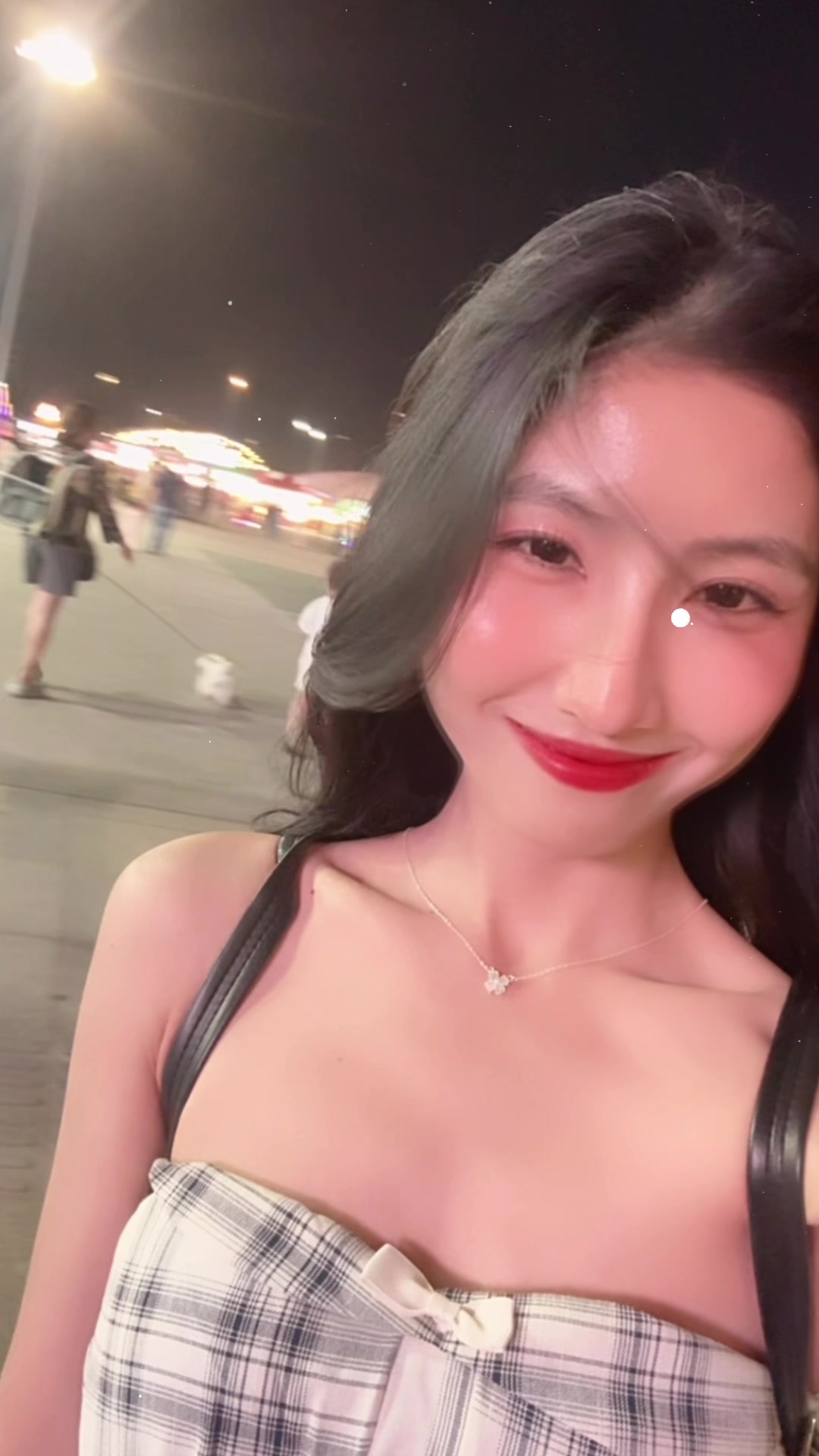 @Mia_perrebel