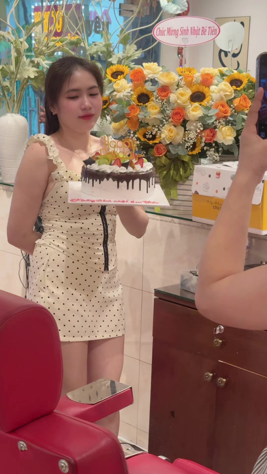 @HỚT TÓC NAM THẢO NGUYÊN Q4