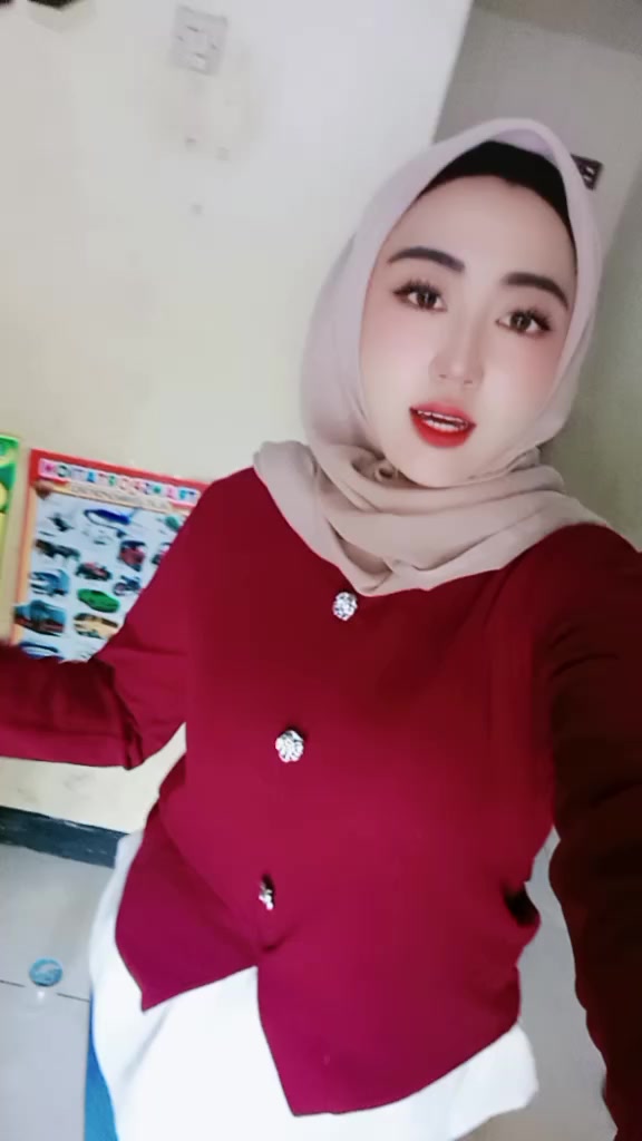 @Vhira