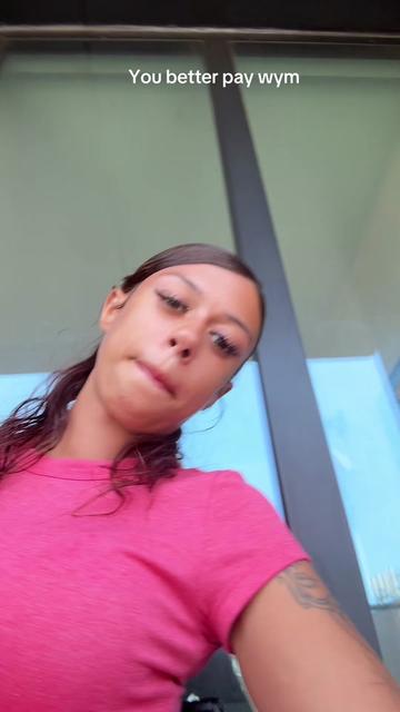 @Dee._queen_2.0