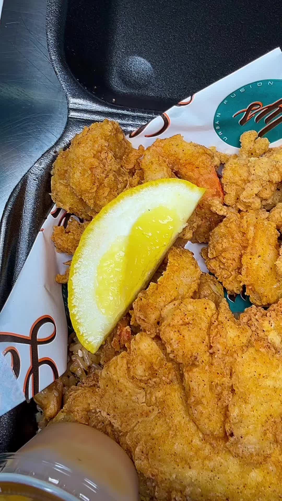 @LOVELYS URBAN FUSION