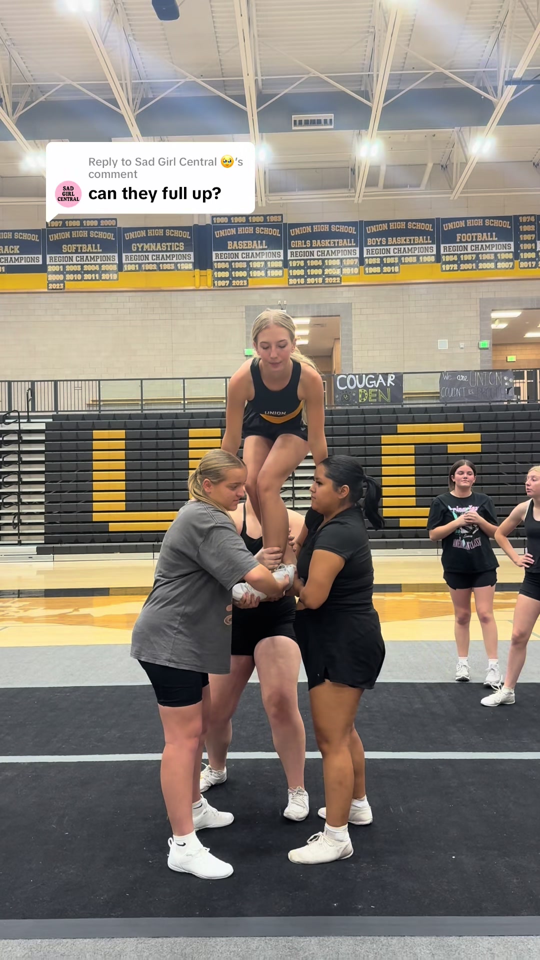 @UHS Cheerleaders