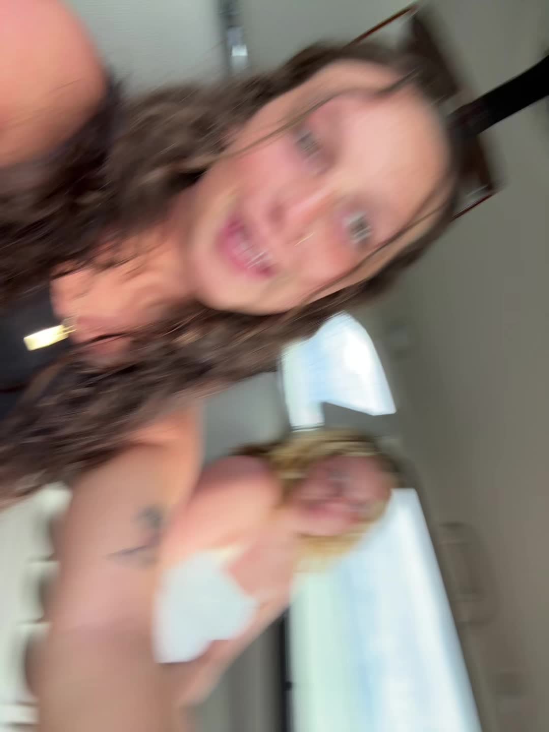 @️