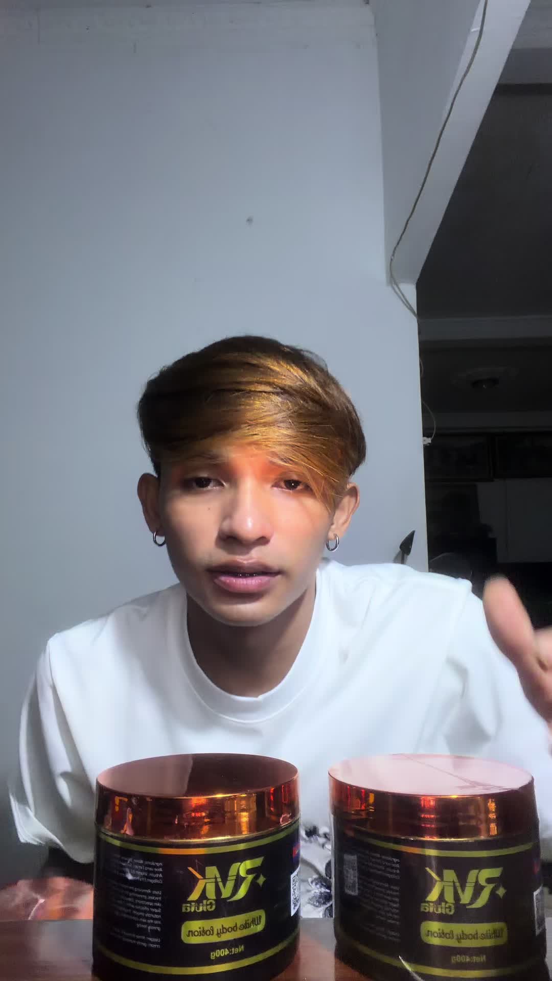 @Vyyy