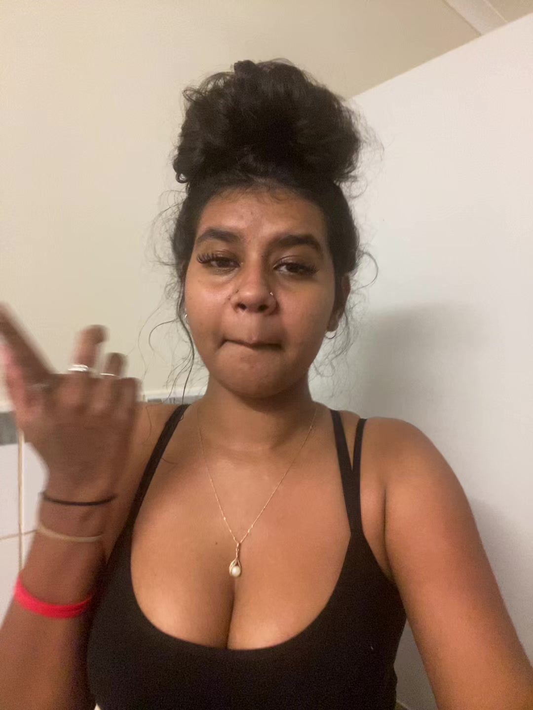 @𝐒𝐡𝐚𝐧𝐚𝐲𝐚-𝐌👸🏽🤍
