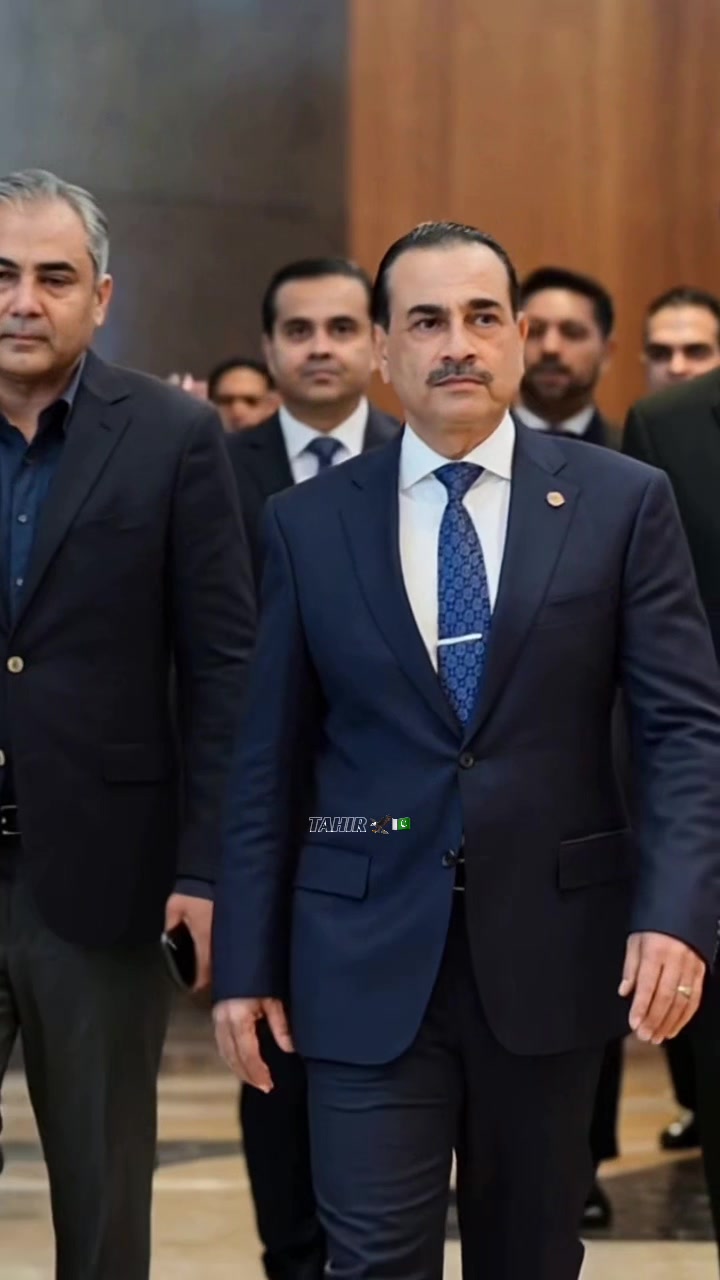 @𝐓𝐀𝐇𝐈𝐑 🦅🇵🇰