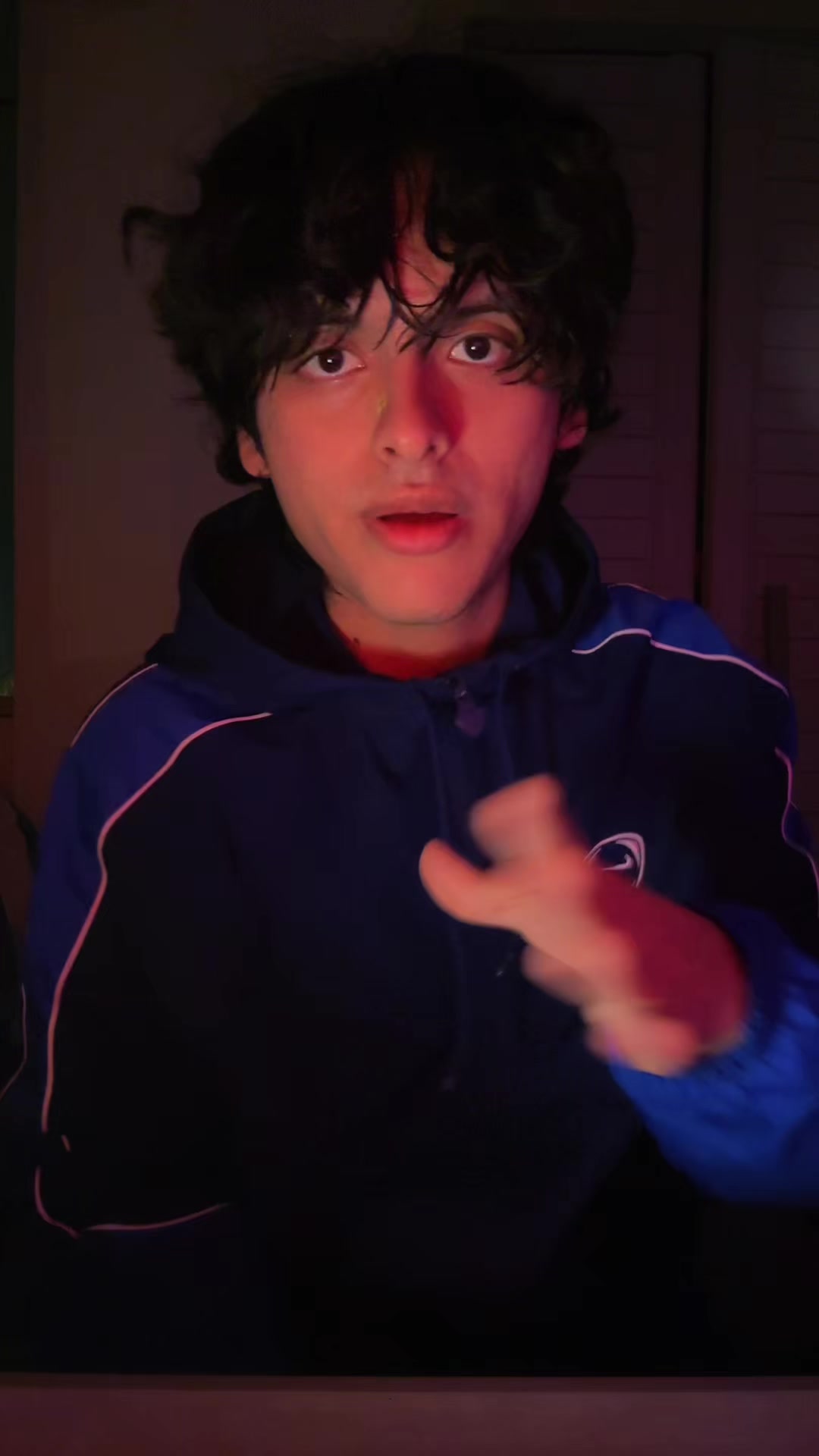 @Leosi