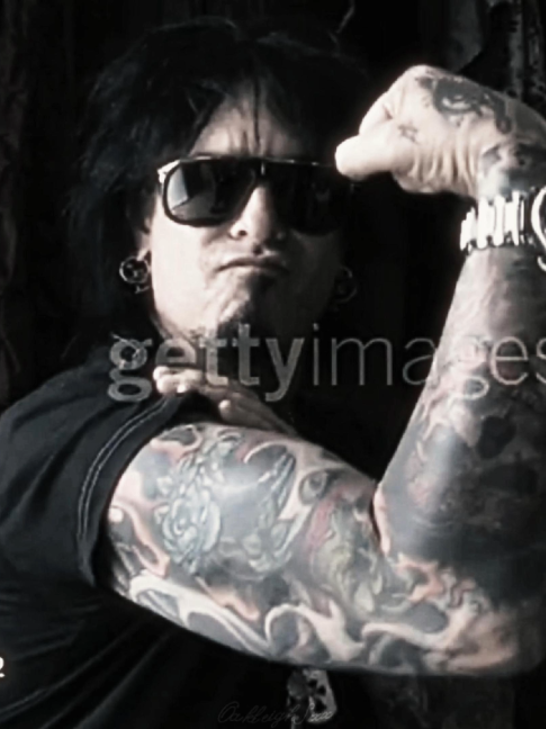 @𝓛𝓮𝓲𝓰𝓱🎸