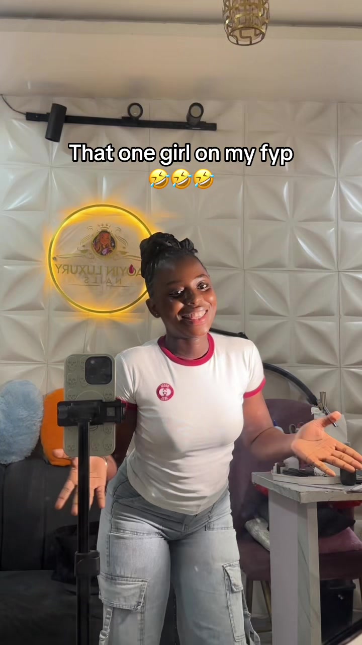 @NAIL TECHNICIAN IN IBADAN