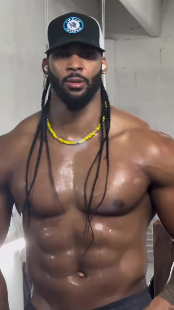 @ManuelLionFit