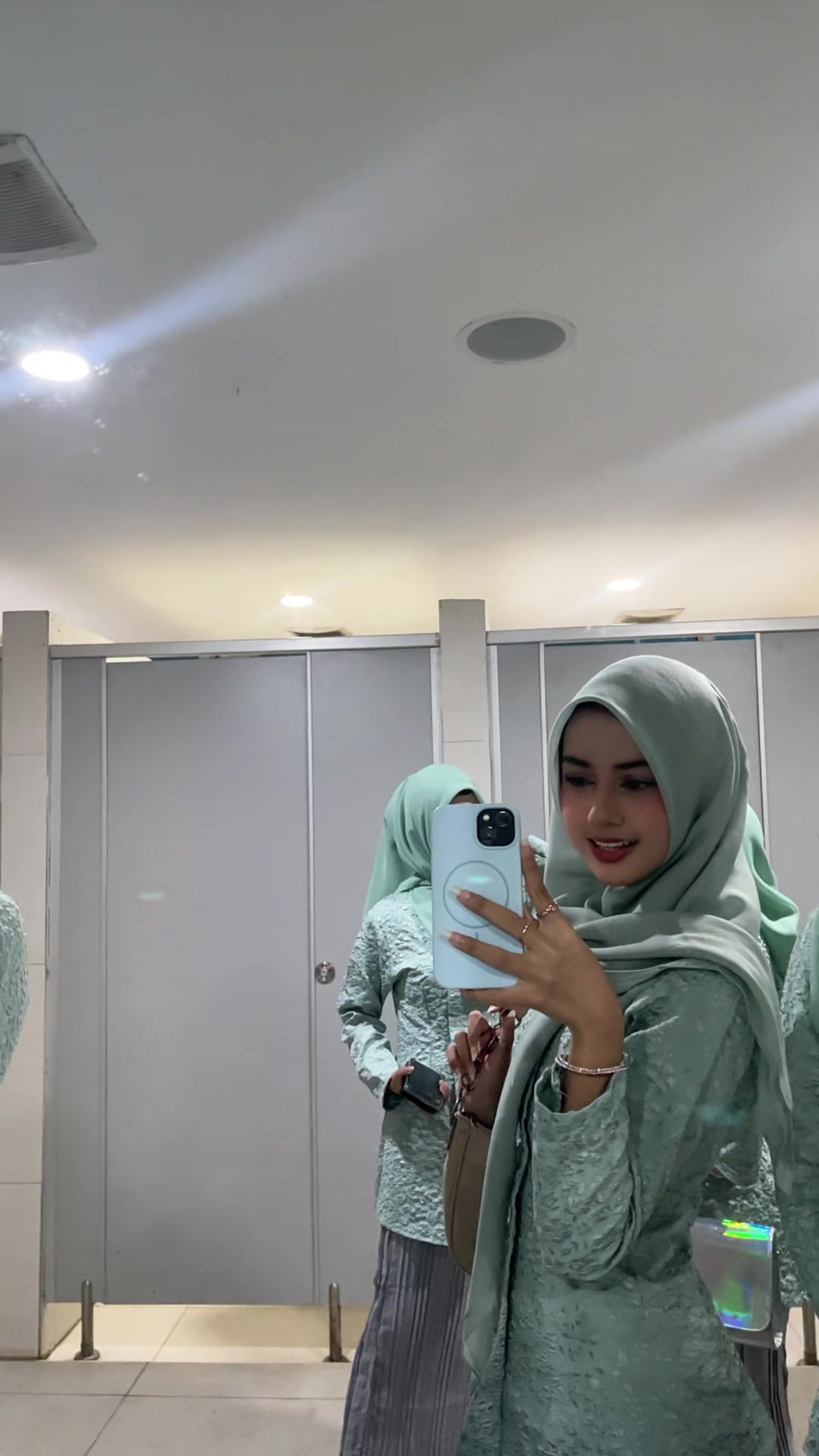 @syaaaayhy ๐