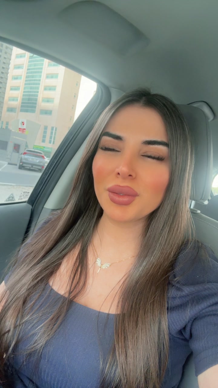 @LOLY💙