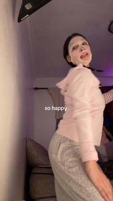 @yoitslalabanana