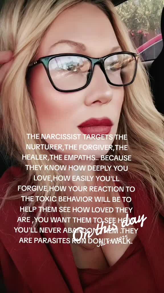 @Melissa kay🌻