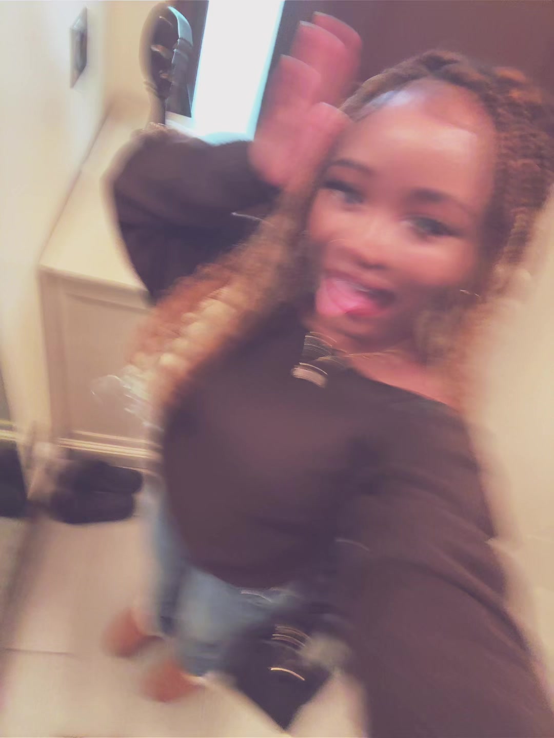 @??