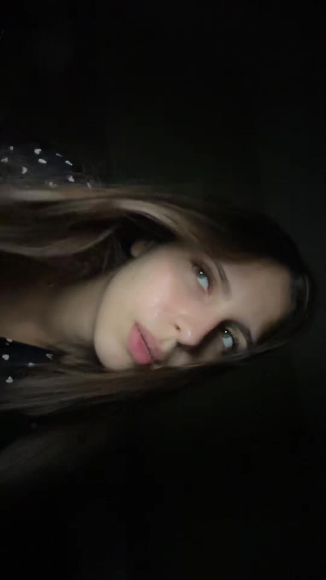 @avavialix