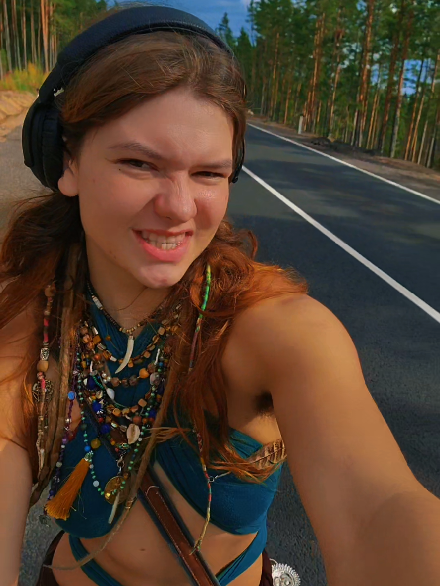 @Liza Kashtanka  ☮️