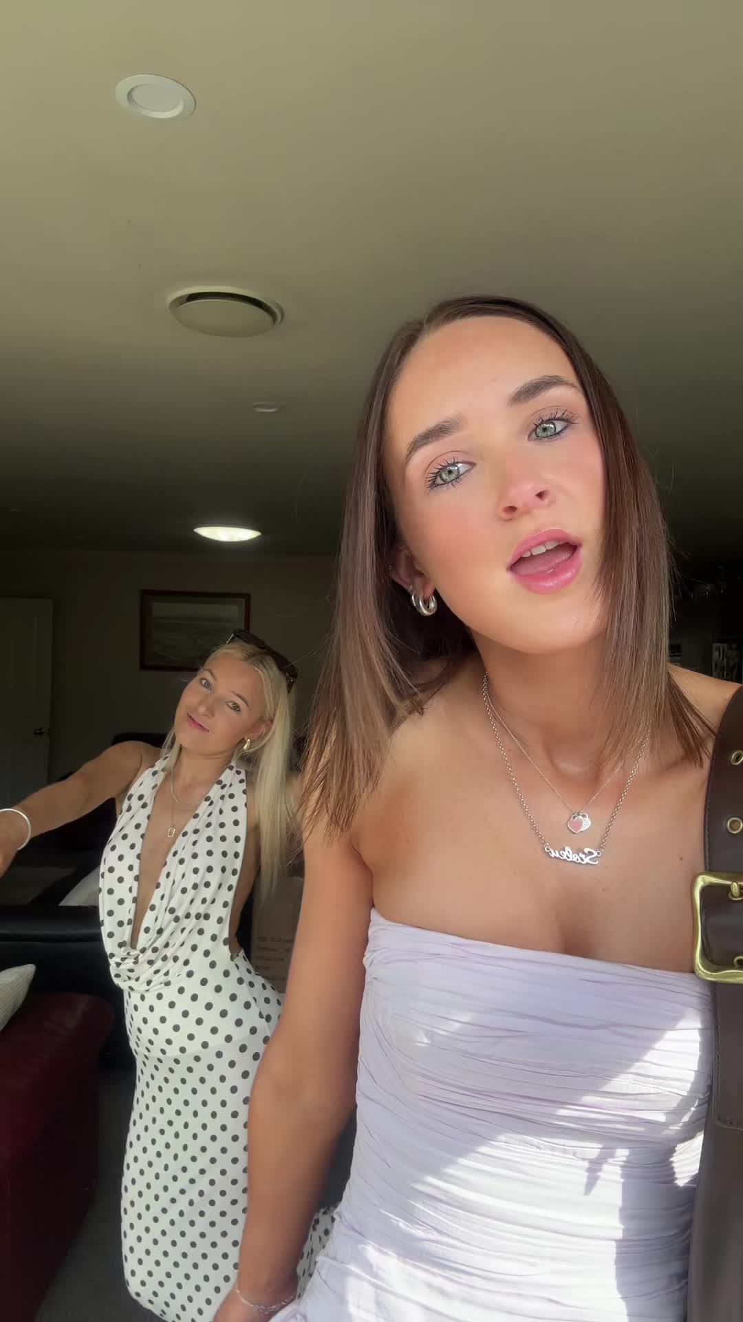 @ellassecret