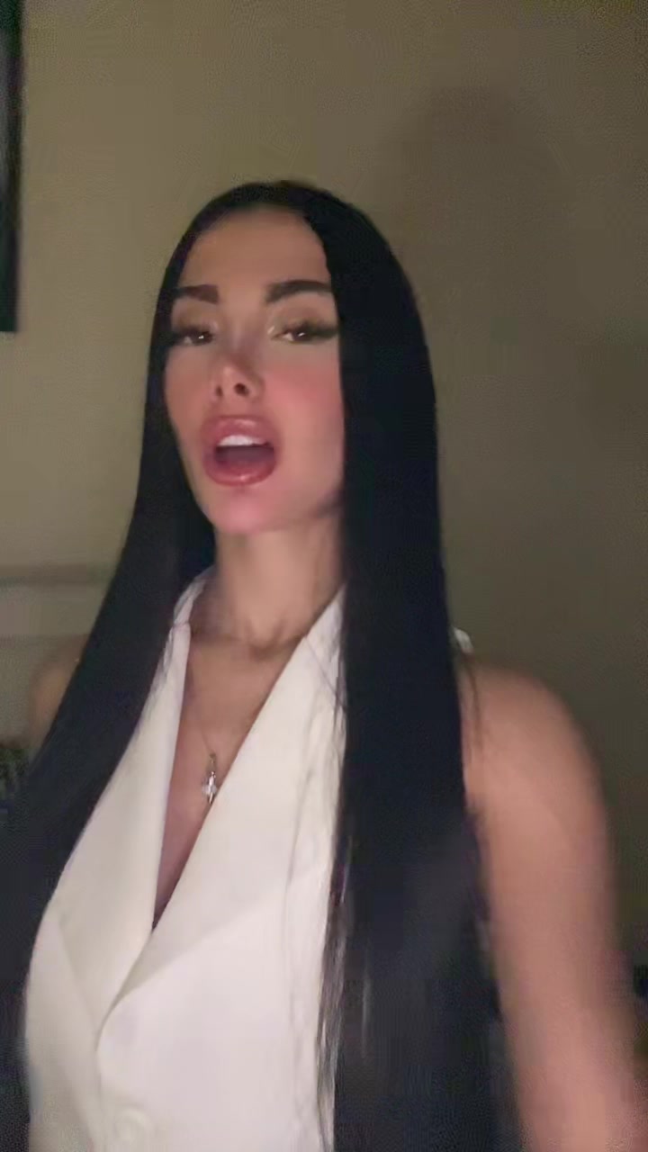 @saraborhann