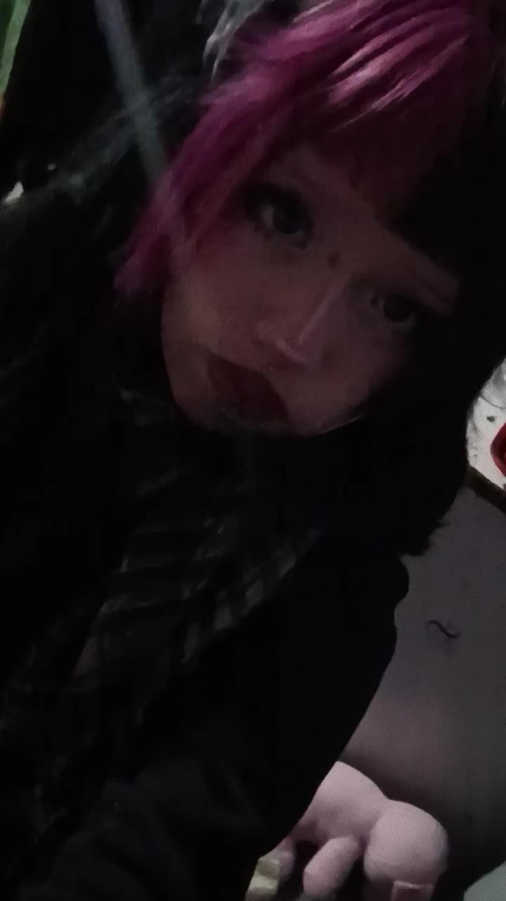 @;3