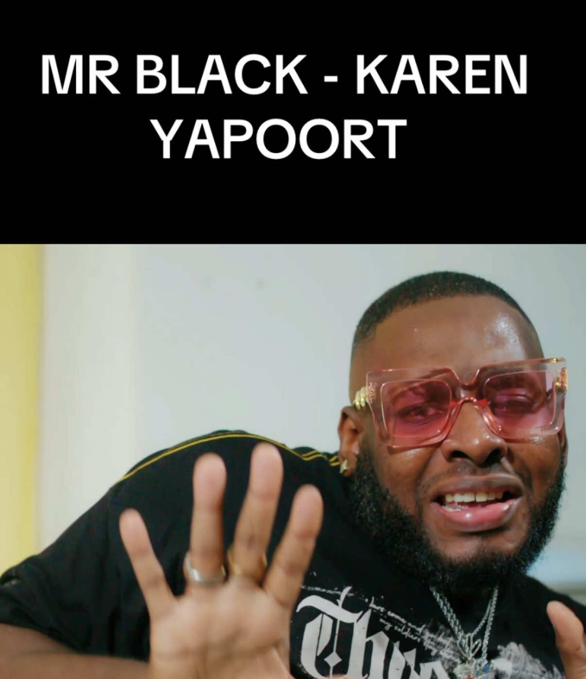 @Mr Black La Fama