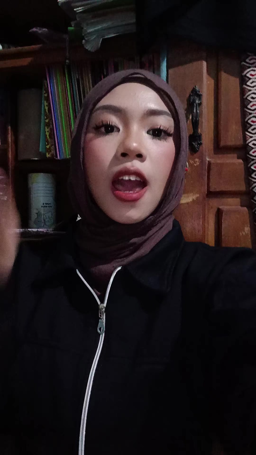 @c.