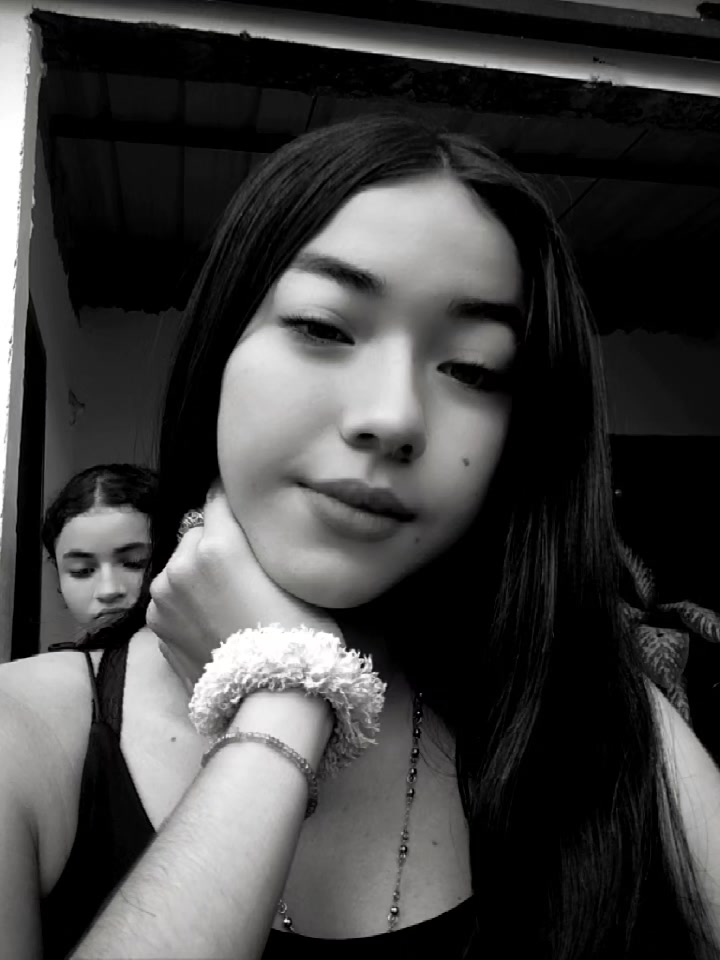 @Meryi Villamizar🧃✨