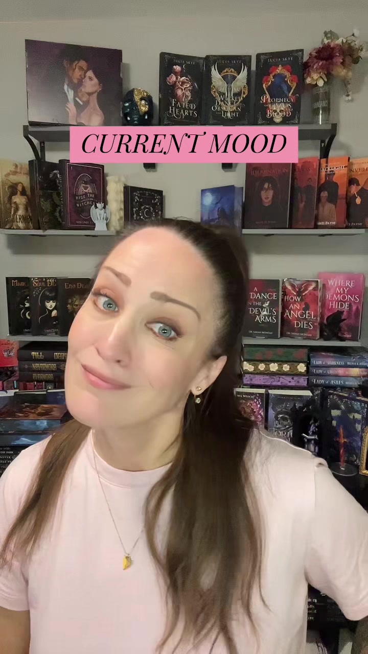@Arianna🖤📚