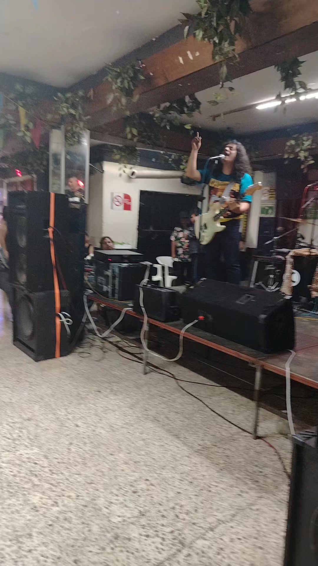 @Brebaje Extraño