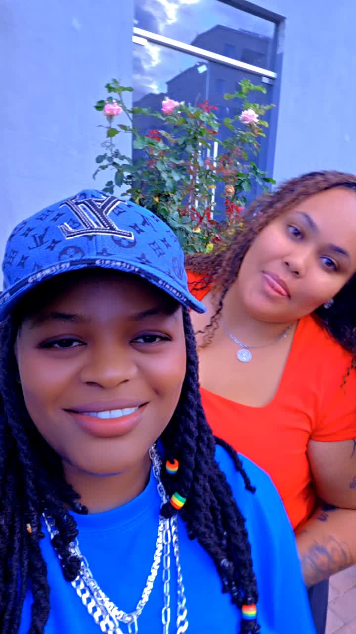 @Doshi quin🇰🇪🏳️🌈