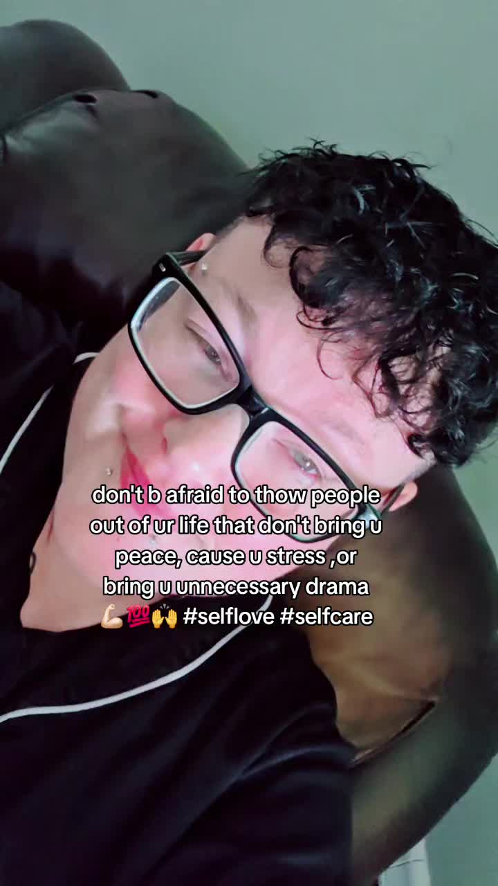 @KingSteph👑🤙🌈