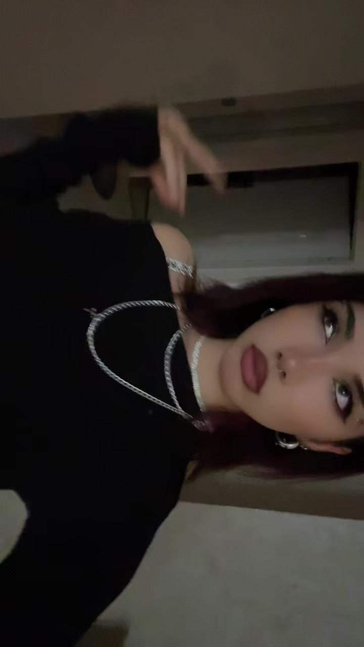 @hellxxrz