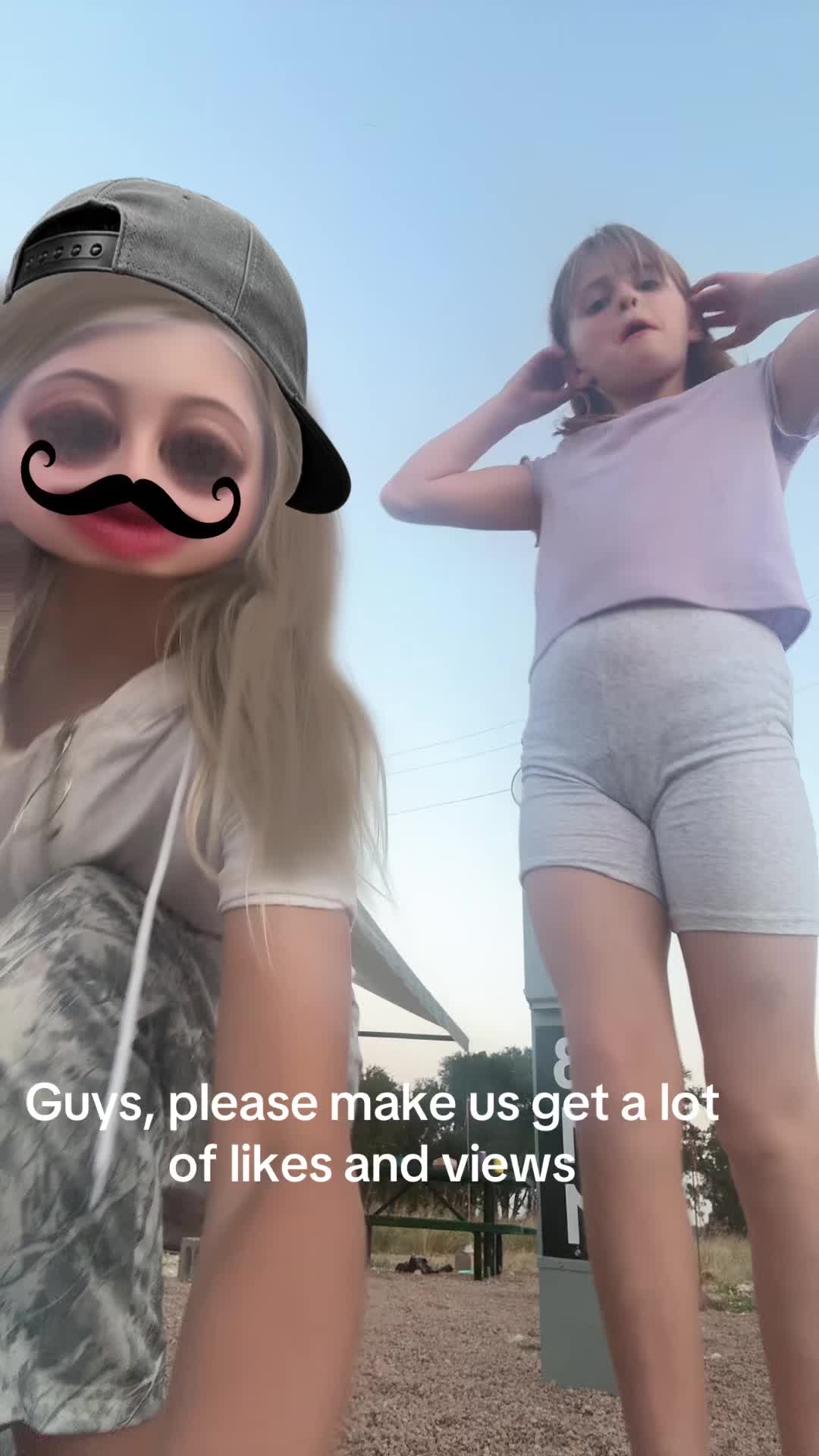 @LaciLou
