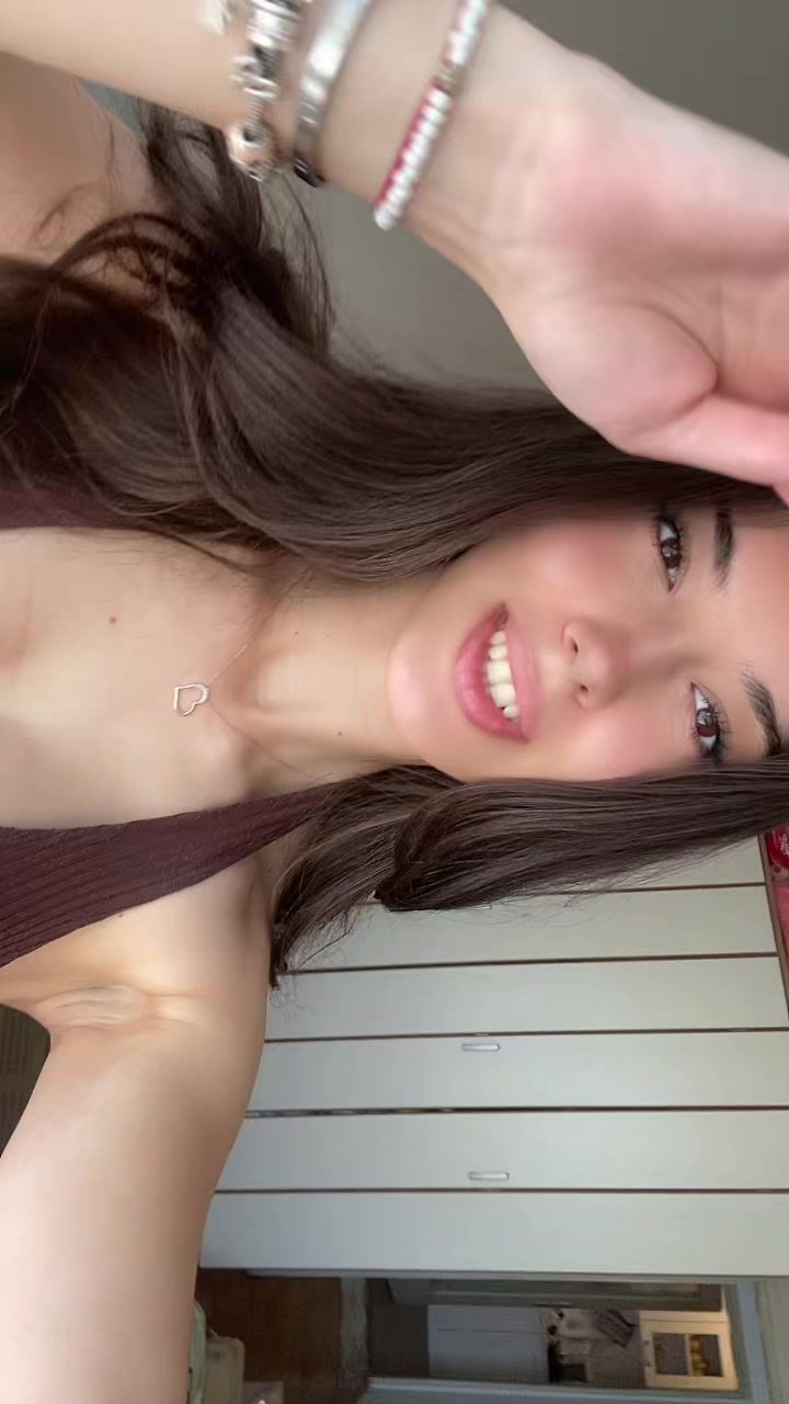@𝒌𝒓𝒊𝒔𝒕𝒊𝒏𝒂