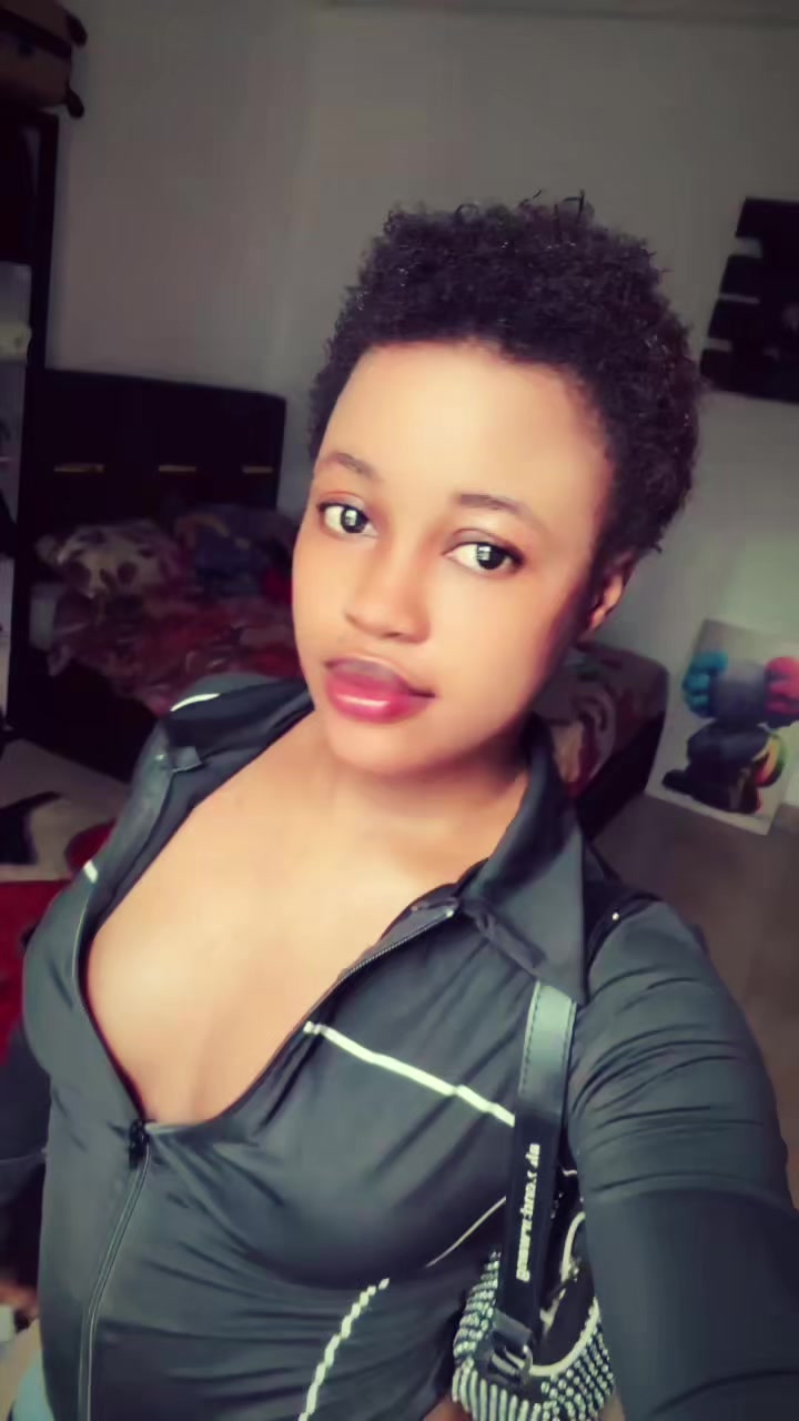 @_BANA is Hot🥥💦