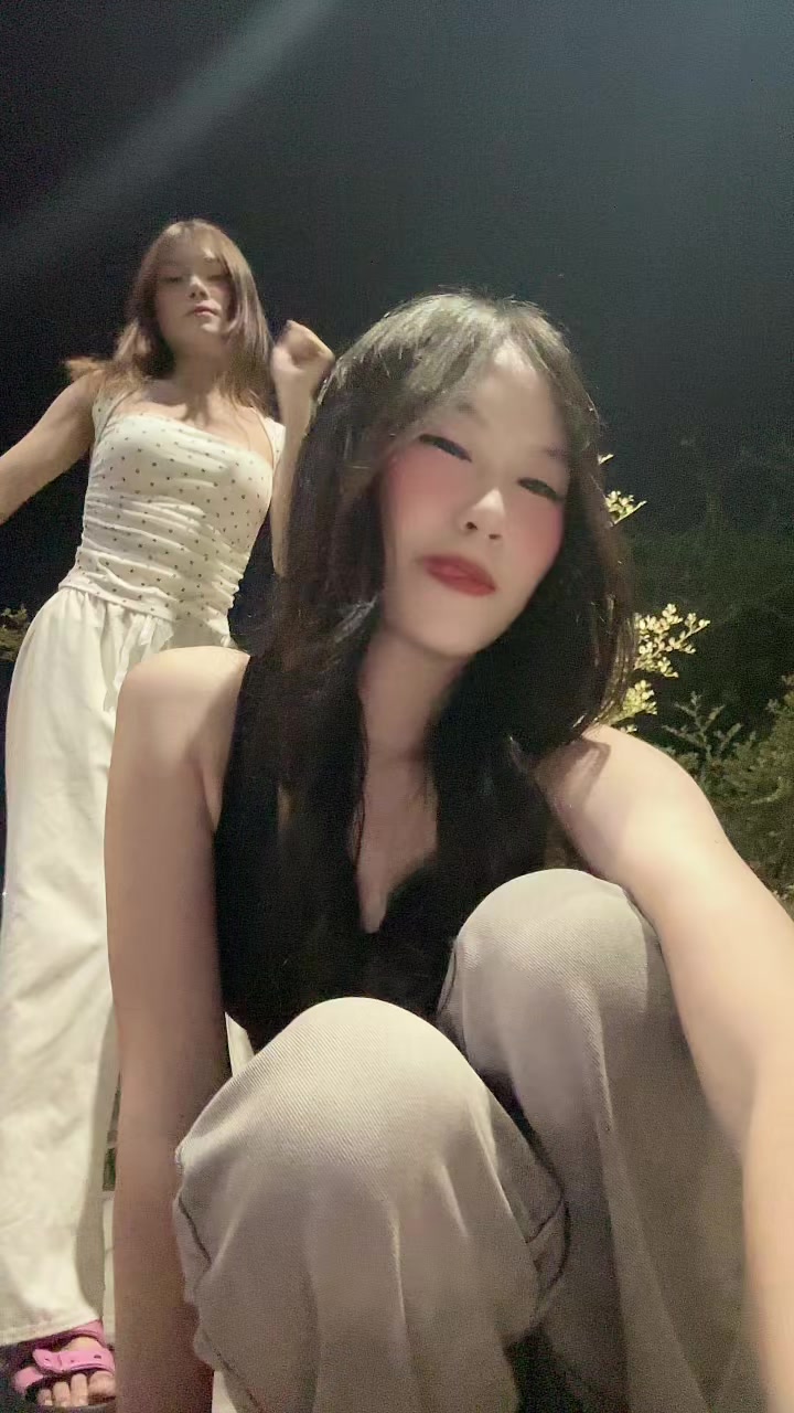 @Lynaa