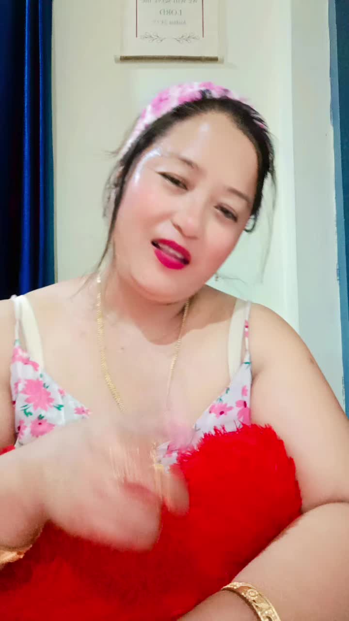 @saru gurung