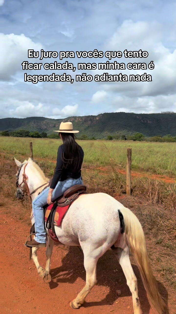 @Laura Machado Oficial