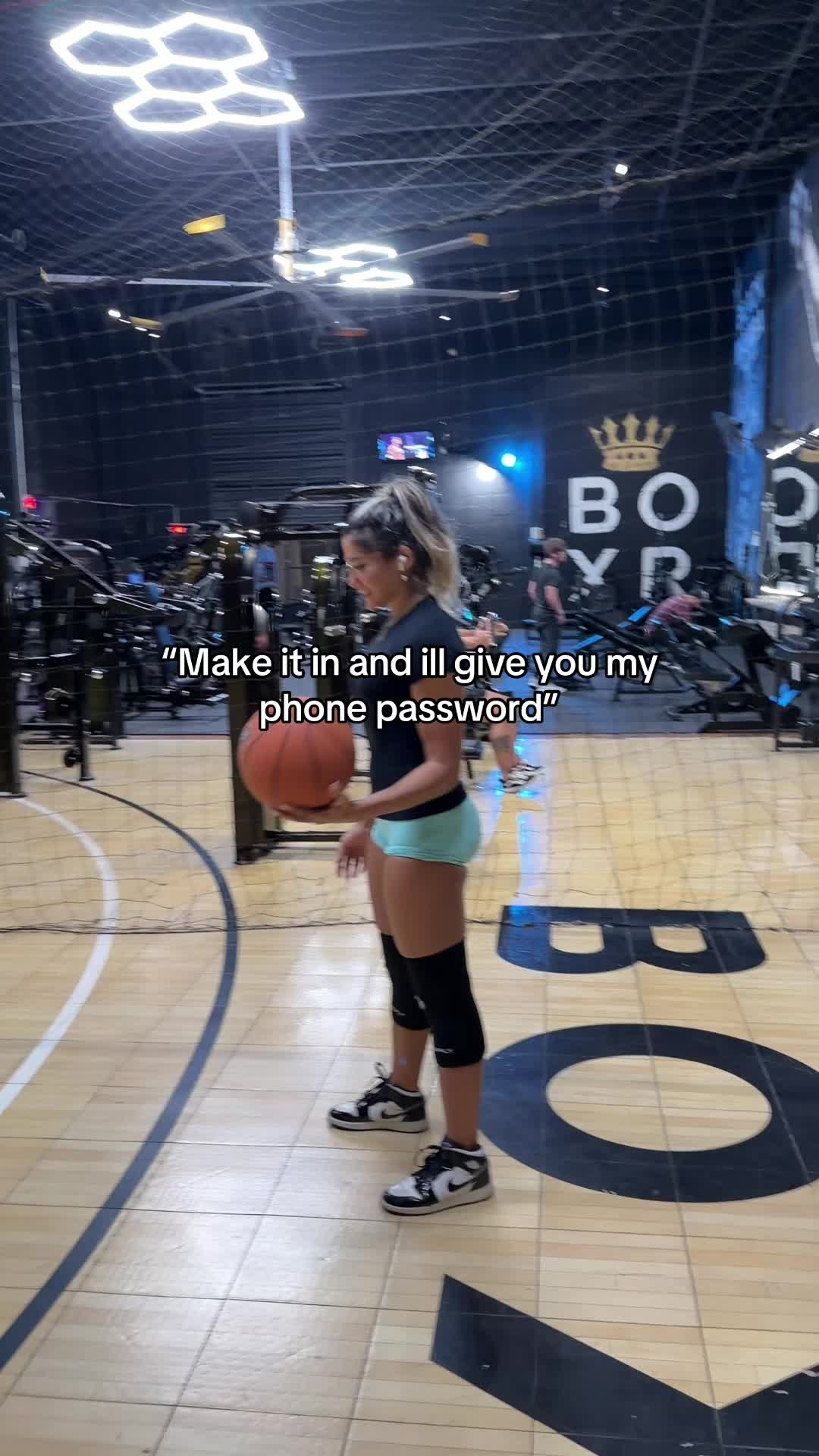 @Ella