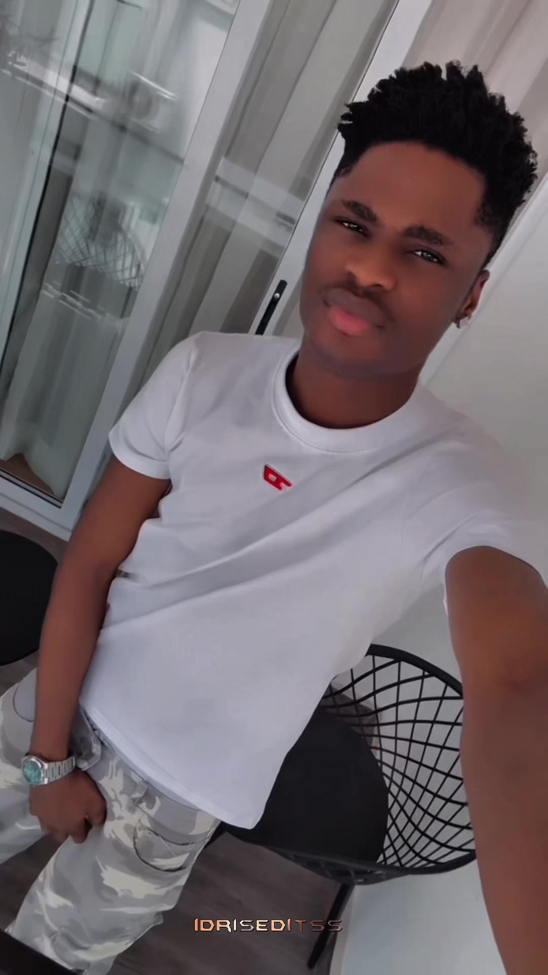 @BigPillowfx🙂&zwj;&harr;️
