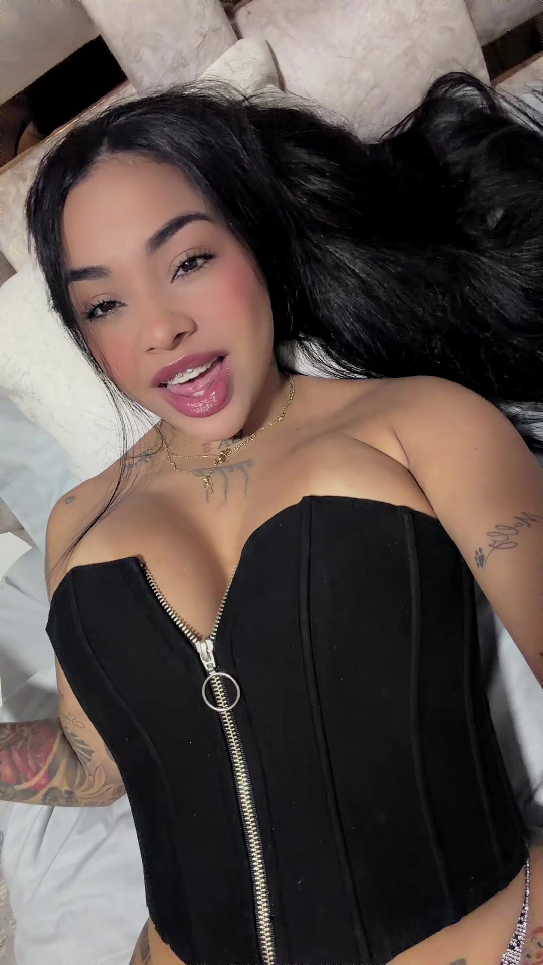 @Melany777