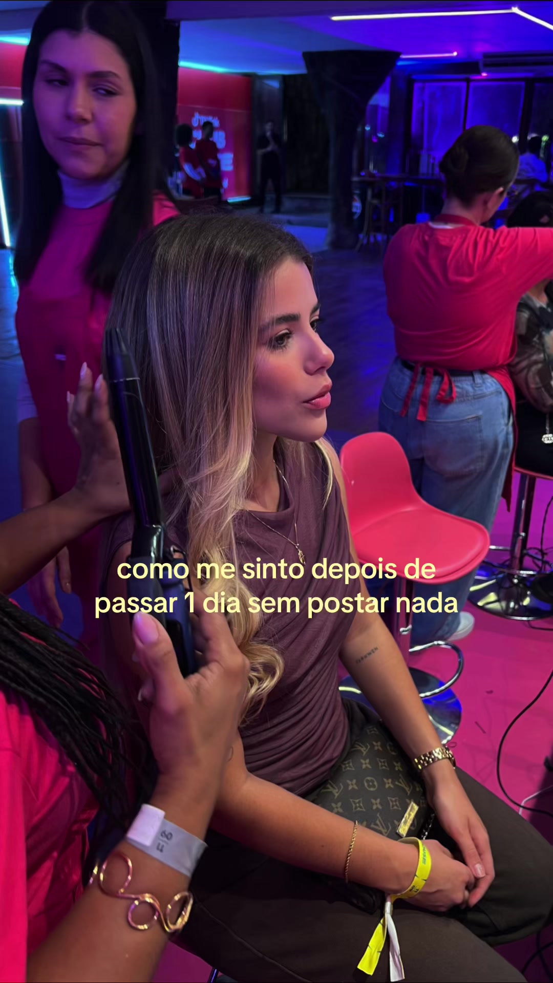 @Julia Cyrino