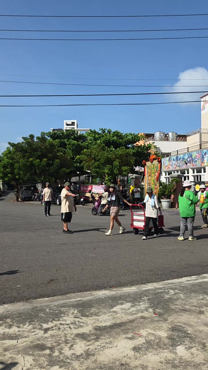@帥哥跑廟會