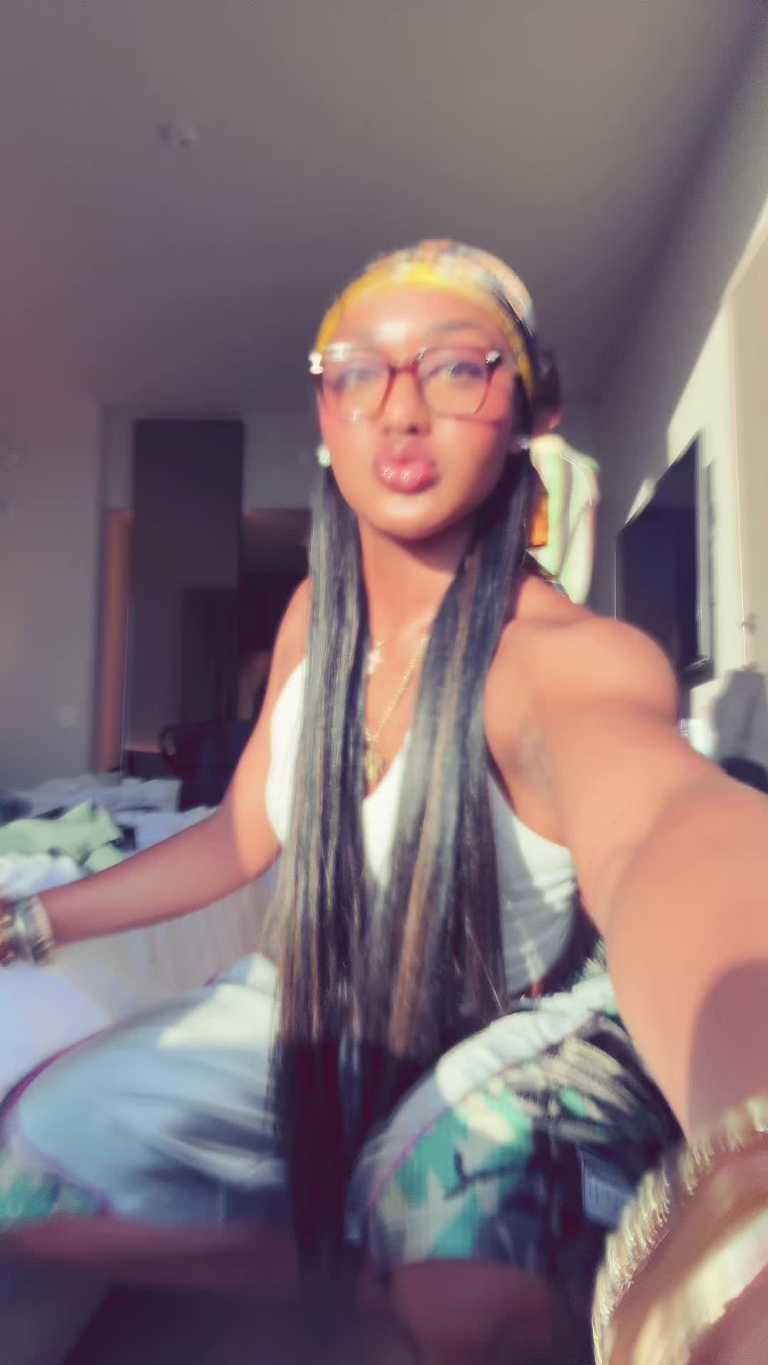 @jjaneedoee