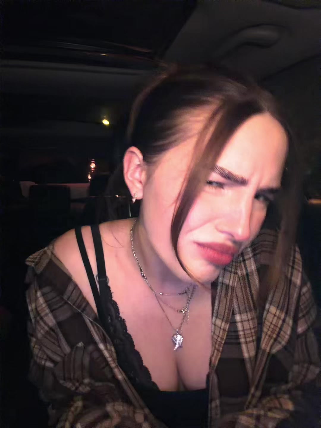 @anasttteiisha